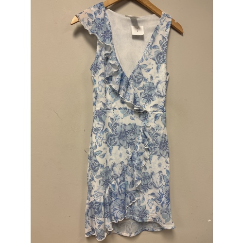 Bin29 ts New Caution to the Wind women’s small white/blue floral dress