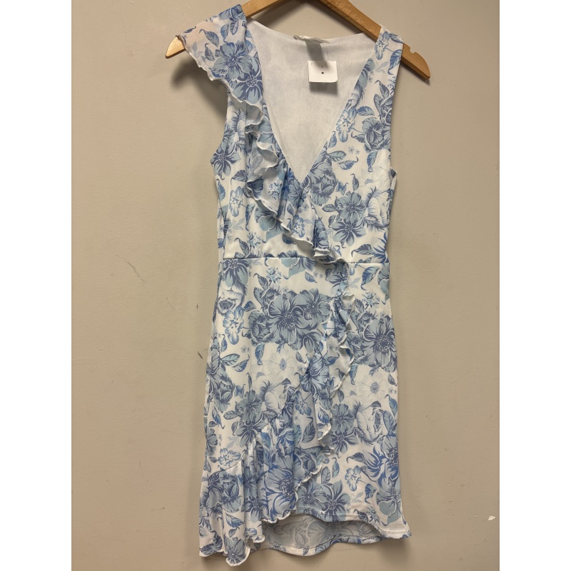 Bin29 ts New Caution to the Wind women’s small white/blue floral dress