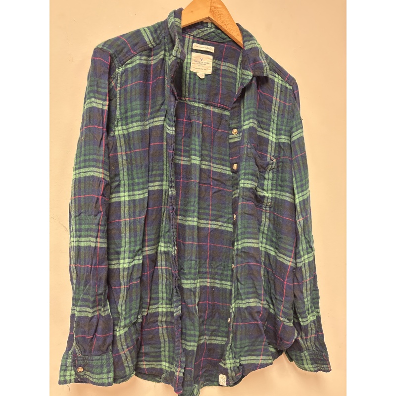Bin6 ts AE women’s large green/navy/red plaid shirt boyfriend fit