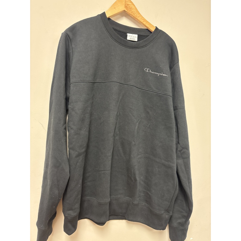 Bin6 ts Champion men’s large black sweater