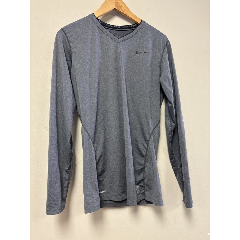 Bin33 ts Nike women’s large grey top
