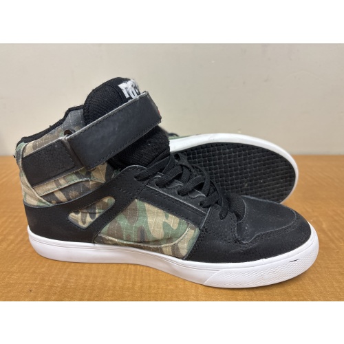 Bin35 ts DC youth 6 black/camo shoes