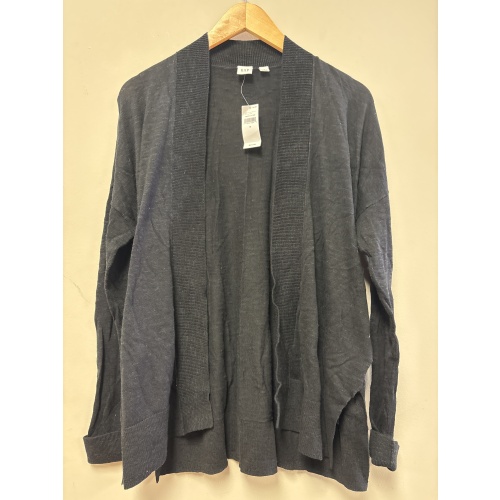 Bin35 ts New Gap women’s medium black cardigan
