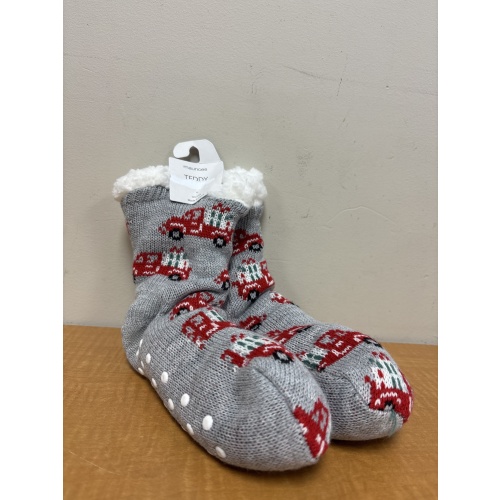 Bin13 ts New Maurices one size slipper socks