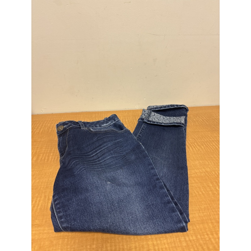 Bin93 ts Guess women’s 32 jeans