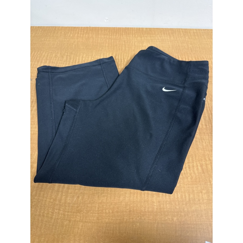 Bin3 SA black Nike short leggings size m