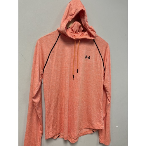 Bin88 ts Underarmour men’s medium orange shirt