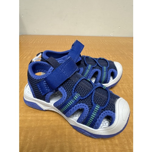 Bin15 ts Child’s size 7 blue swim shoes