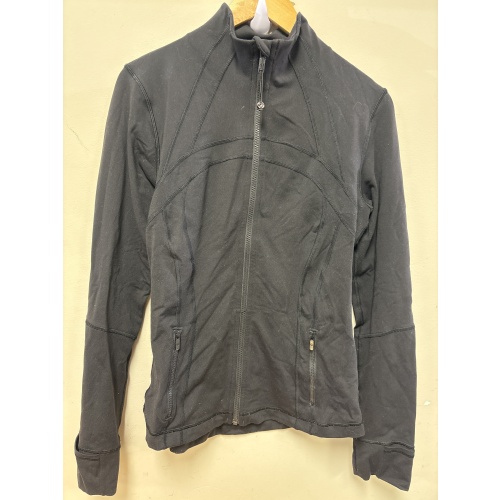 Bin15 ts Luluemon women’s 10 black zip up