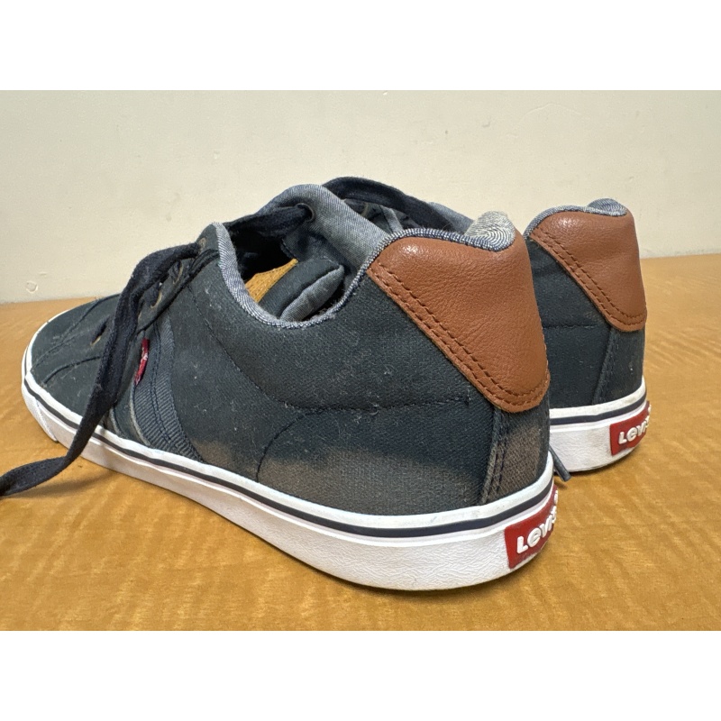 Bin94 ts Levi’s men’s 12 navy shoes (some fading in second picture)