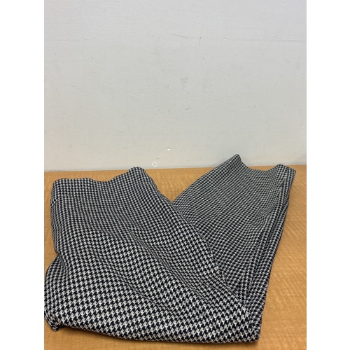 Bin72 ts H&M women’s 12 houndstooth pants