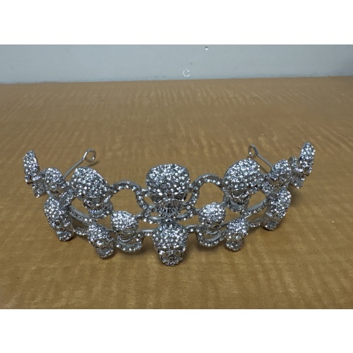 Bin28 ts Skull tiara